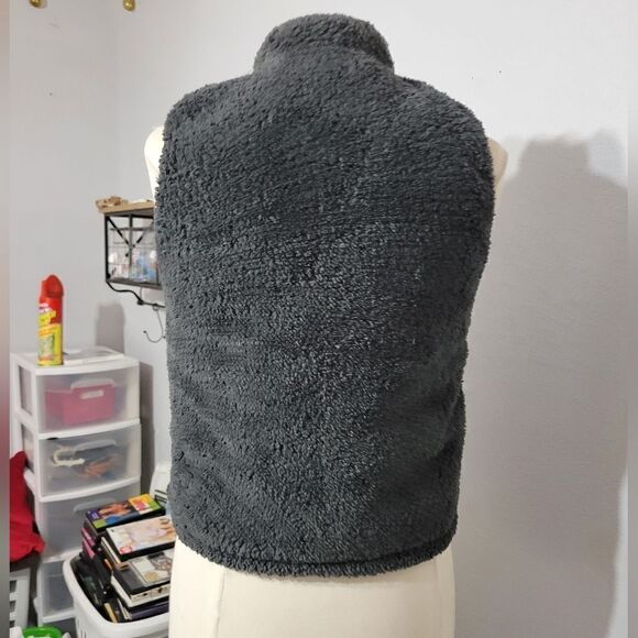 Buffalo David Bitton Boy's reversible vests Sz S And M - Picture 2 of 11